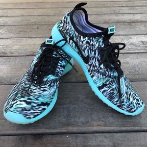 Nike Women’s Juvenate